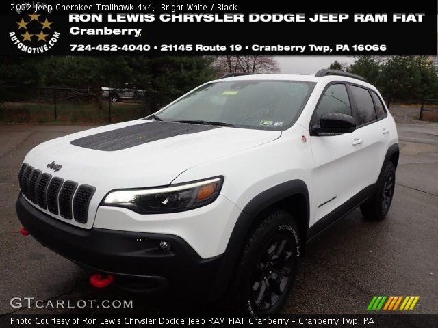 2022 Jeep Cherokee Trailhawk 4x4 in Bright White