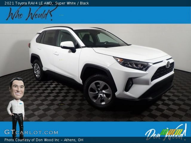 2021 Toyota RAV4 LE AWD in Super White
