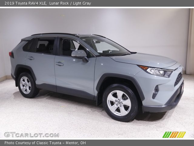 2019 Toyota RAV4 XLE in Lunar Rock
