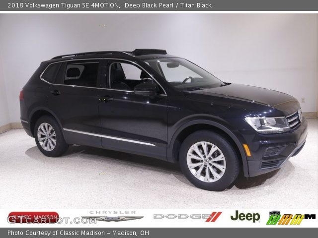 2018 Volkswagen Tiguan SE 4MOTION in Deep Black Pearl