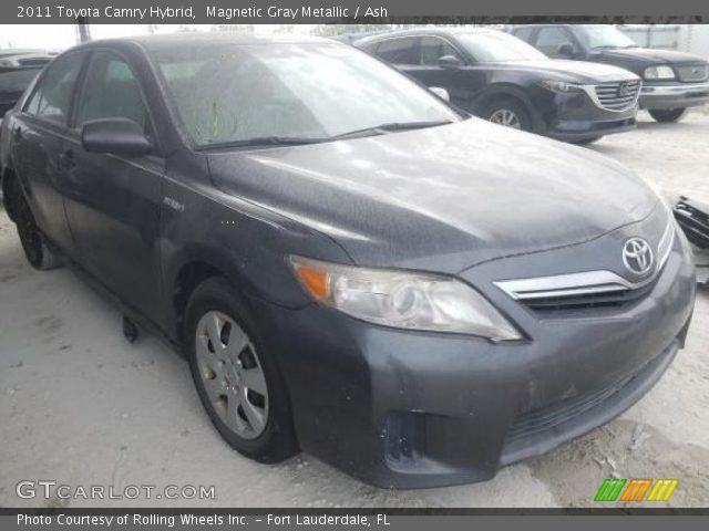 2011 Toyota Camry Hybrid in Magnetic Gray Metallic