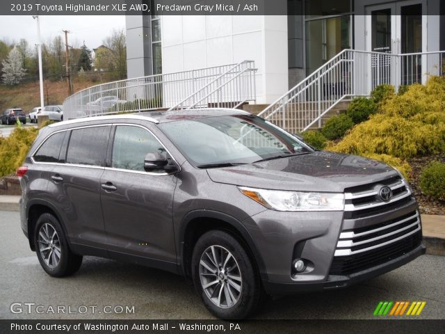 2019 Toyota Highlander XLE AWD in Predawn Gray Mica