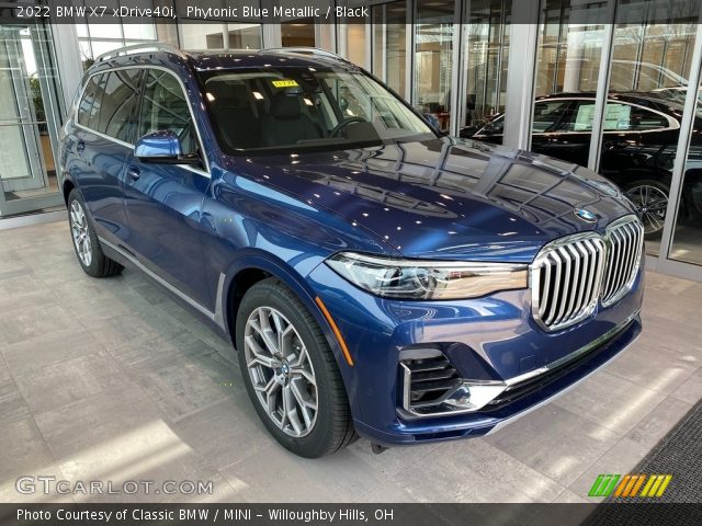 2022 BMW X7 xDrive40i in Phytonic Blue Metallic