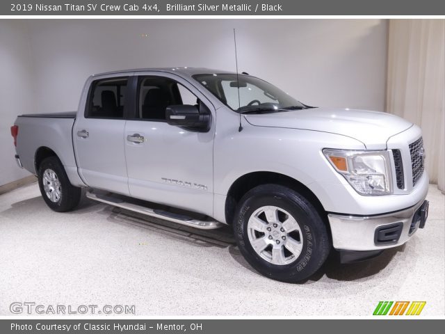 2019 Nissan Titan SV Crew Cab 4x4 in Brilliant Silver Metallic