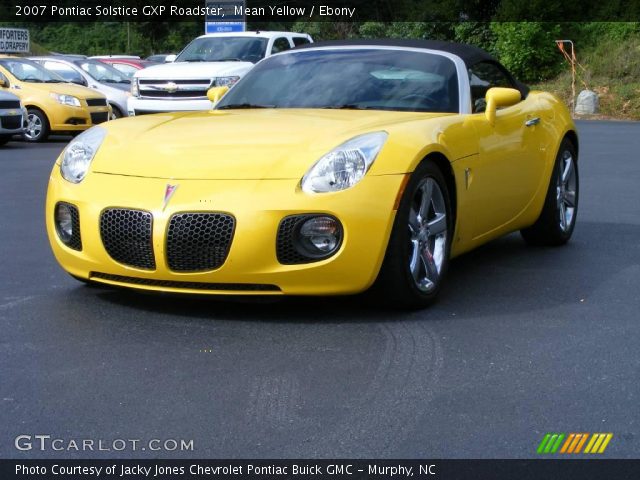 2007 Pontiac Solstice GXP Roadster in Mean Yellow
