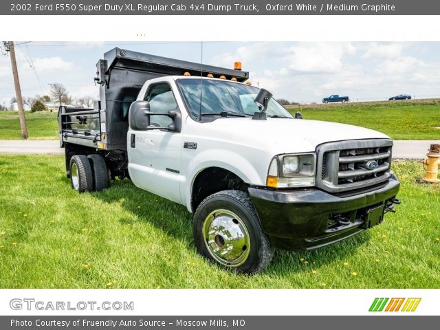 2002 Ford F550 Super Duty XL Regular Cab 4x4 Dump Truck in Oxford White