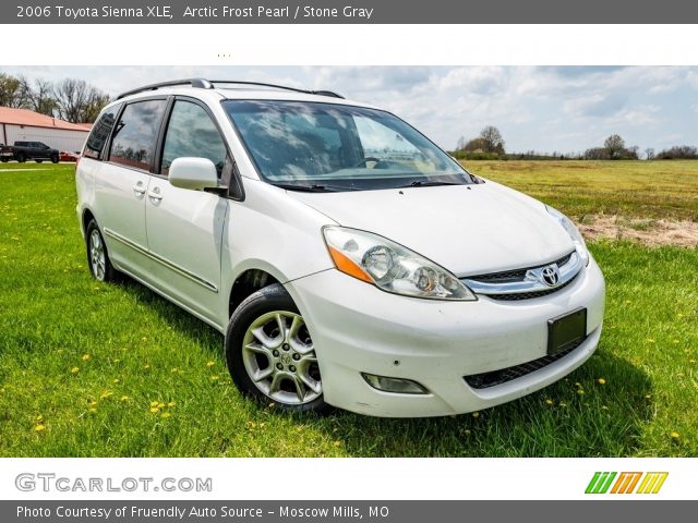 2006 Toyota Sienna XLE in Arctic Frost Pearl