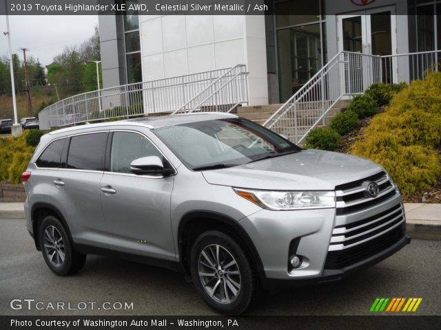 2019 Toyota Highlander XLE AWD in Celestial Silver Metallic