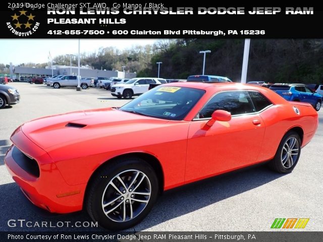 2019 Dodge Challenger SXT AWD in Go Mango