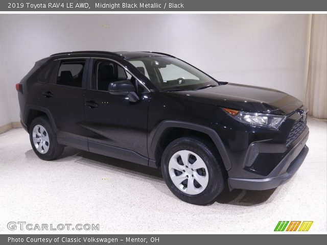 2019 Toyota RAV4 LE AWD in Midnight Black Metallic