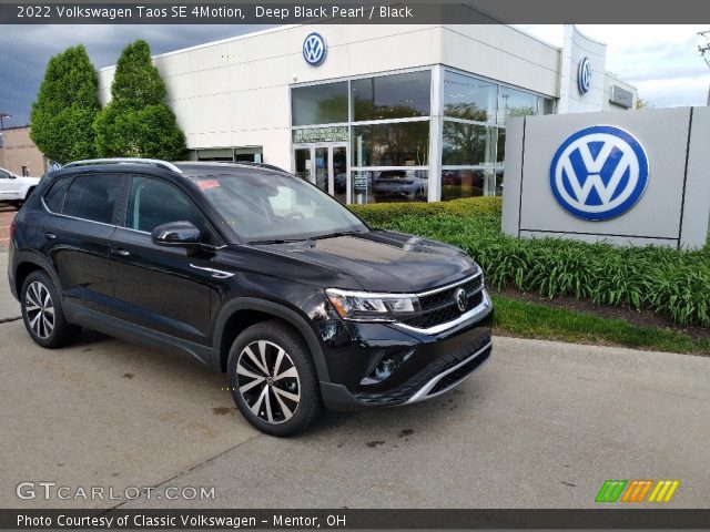 2022 Volkswagen Taos SE 4Motion in Deep Black Pearl
