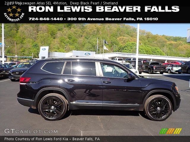 2019 Volkswagen Atlas SEL 4Motion in Deep Black Pearl