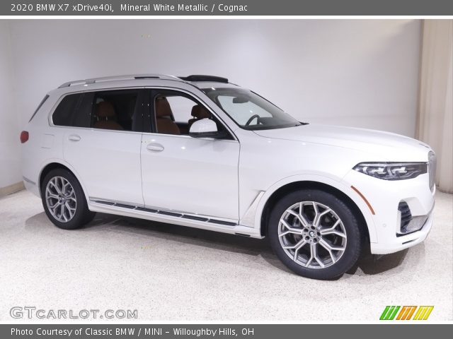 2020 BMW X7 xDrive40i in Mineral White Metallic