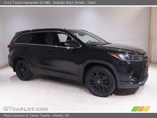 2019 Toyota Highlander SE AWD in Midnight Black Metallic