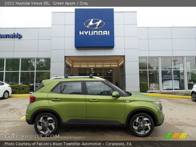 2022 Hyundai Venue SEL in Green Apple