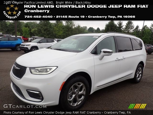 2022 Chrysler Pacifica Limited AWD in Bright White