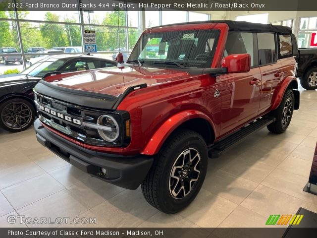 2022 Ford Bronco Outer Banks 4x4 4-Door in Hot Pepper Red Metallic