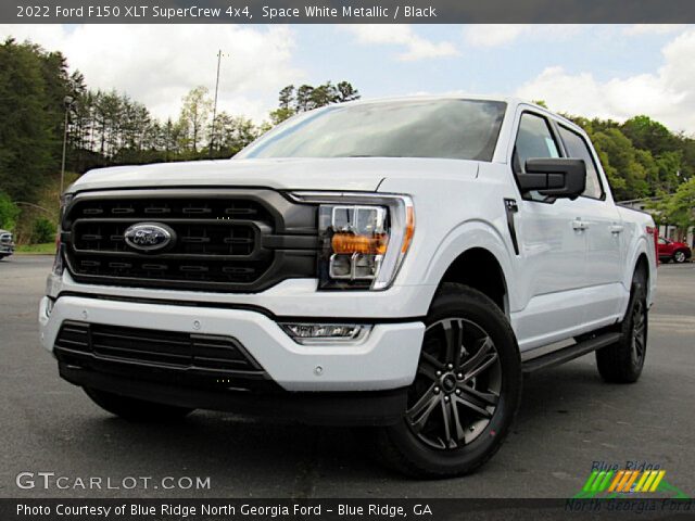 2022 Ford F150 XLT SuperCrew 4x4 in Space White Metallic