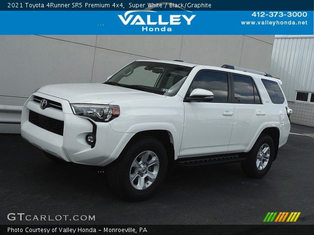 2021 Toyota 4Runner SR5 Premium 4x4 in Super White