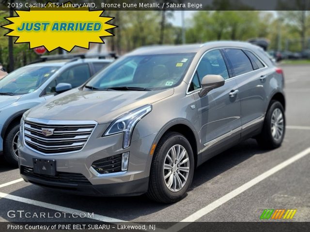 2019 Cadillac XT5 Luxury AWD in Bronze Dune Metallic