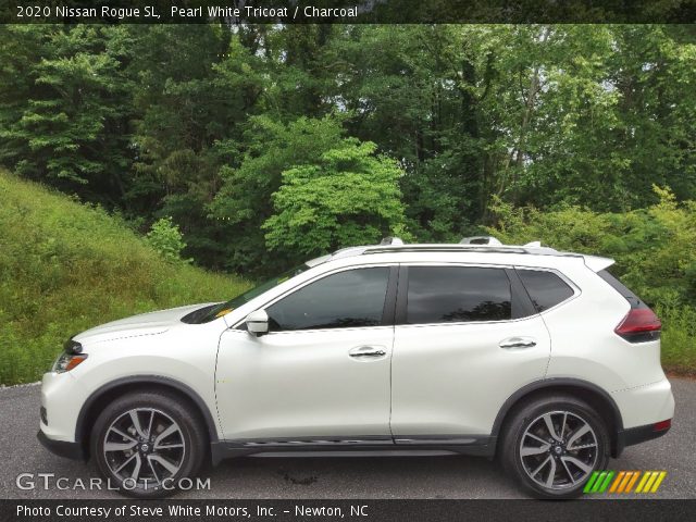 2020 Nissan Rogue SL in Pearl White Tricoat