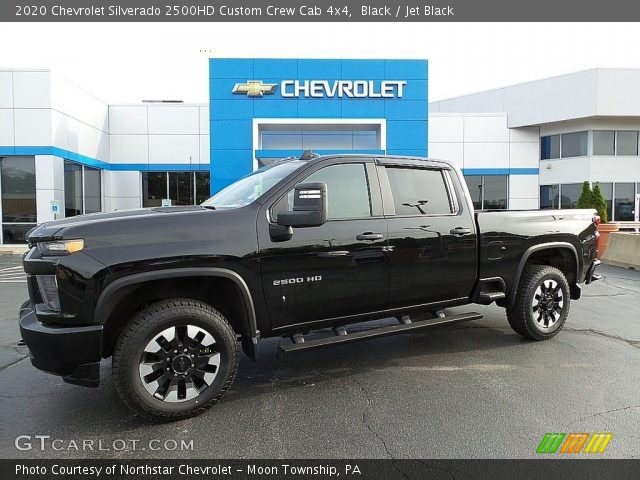 2020 Chevrolet Silverado 2500HD Custom Crew Cab 4x4 in Black