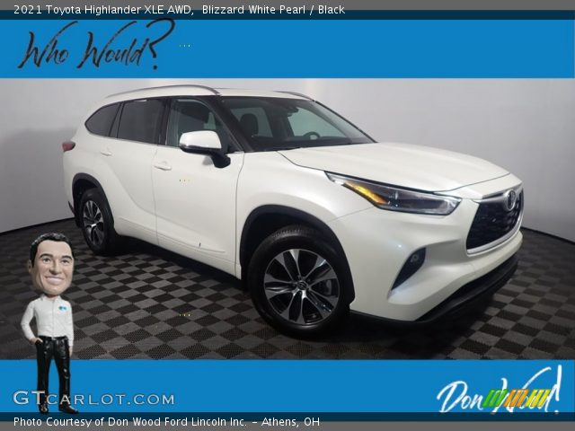 2021 Toyota Highlander XLE AWD in Blizzard White Pearl