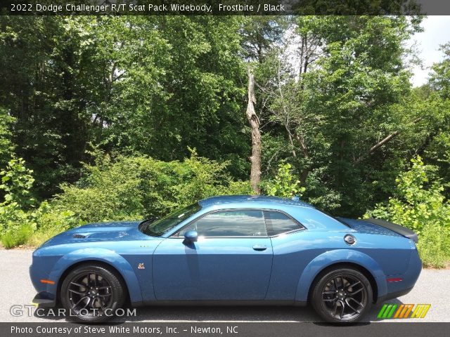 2022 Dodge Challenger R/T Scat Pack Widebody in Frostbite