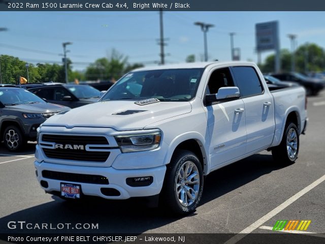 2022 Ram 1500 Laramie Crew Cab 4x4 in Bright White