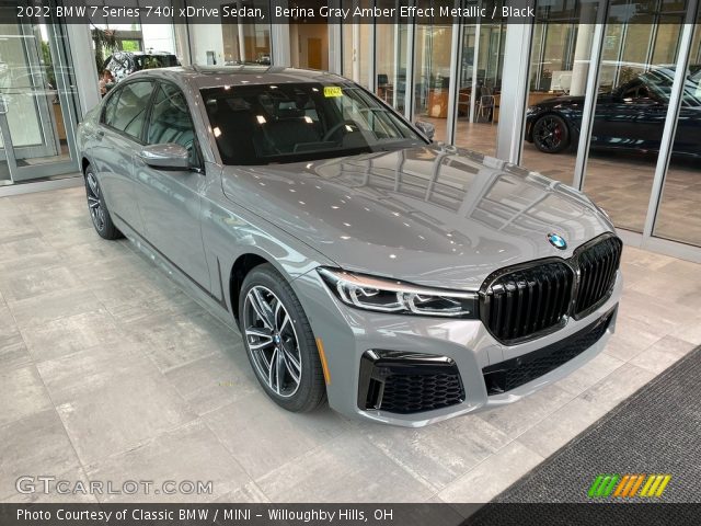 2022 BMW 7 Series 740i xDrive Sedan in Berina Gray Amber Effect Metallic