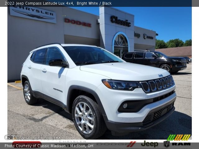 2022 Jeep Compass Latitude Lux 4x4 in Bright White