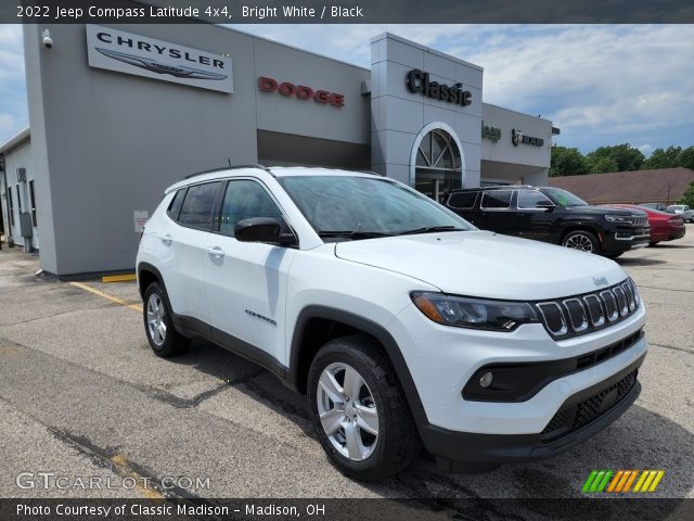 2022 Jeep Compass Latitude 4x4 in Bright White