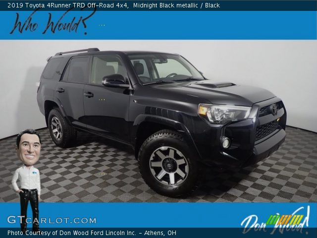 2019 Toyota 4Runner TRD Off-Road 4x4 in Midnight Black metallic