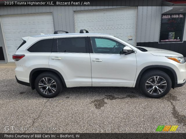 2016 Toyota Highlander XLE in Blizzard Pearl