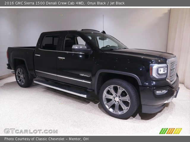 2016 GMC Sierra 1500 Denali Crew Cab 4WD in Onyx Black