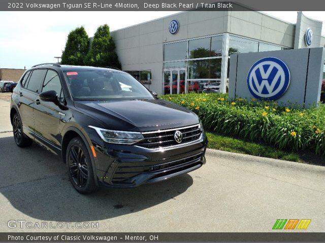2022 Volkswagen Tiguan SE R-Line 4Motion in Deep Black Pearl