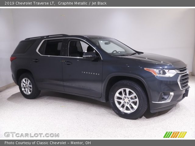 2019 Chevrolet Traverse LT in Graphite Metallic