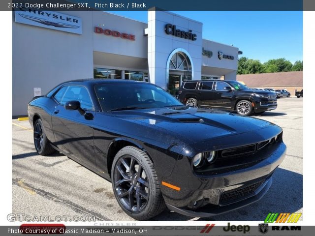 2022 Dodge Challenger SXT in Pitch Black
