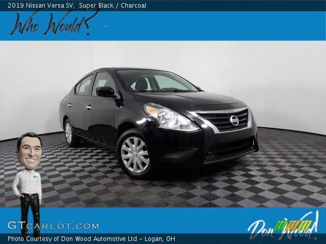 2019 Nissan Versa SV in Super Black