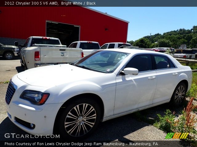 2012 Chrysler 300 S V6 AWD in Bright White