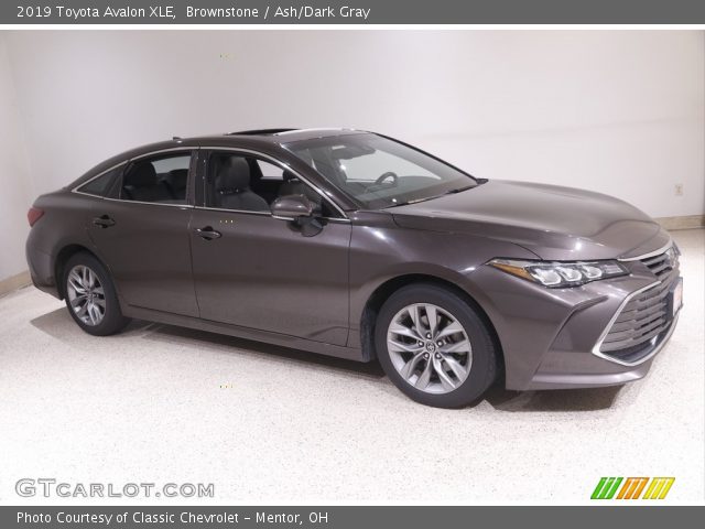 2019 Toyota Avalon XLE in Brownstone