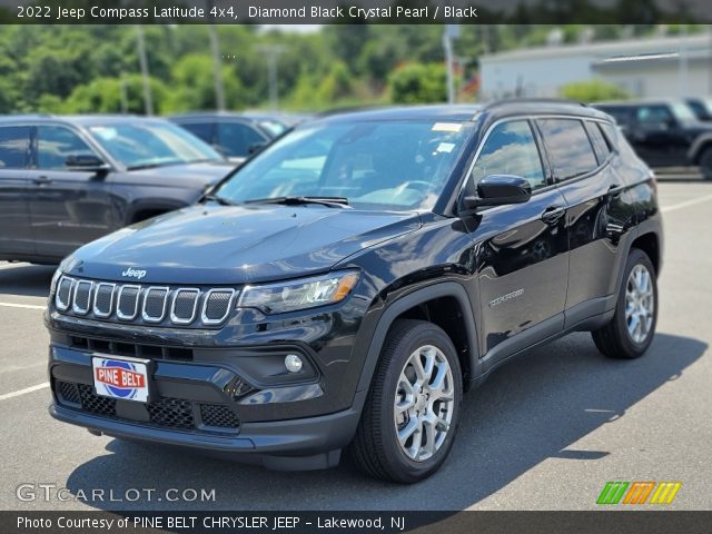 2022 Jeep Compass Latitude 4x4 in Diamond Black Crystal Pearl