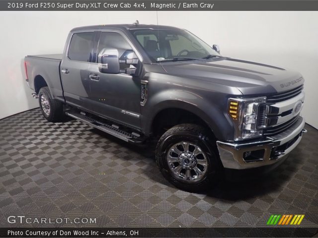 2019 Ford F250 Super Duty XLT Crew Cab 4x4 in Magnetic