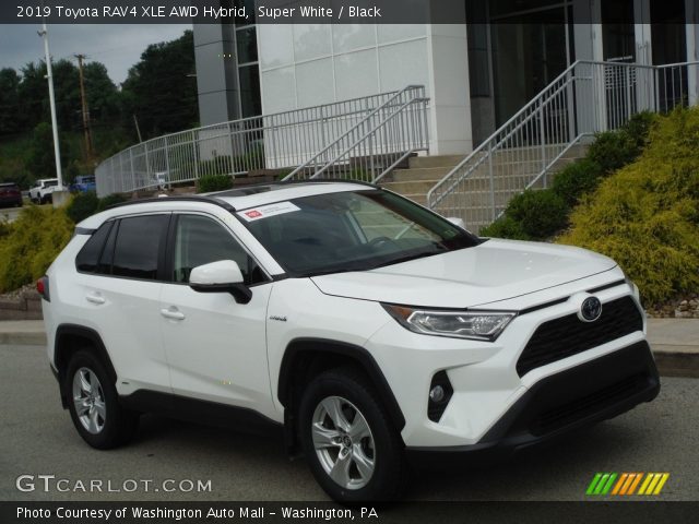 2019 Toyota RAV4 XLE AWD Hybrid in Super White