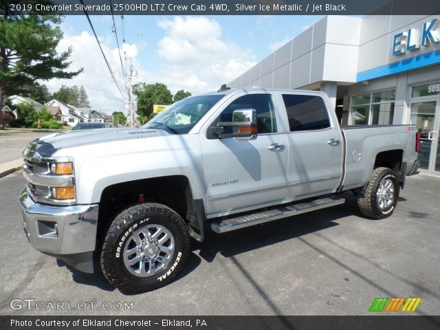 2019 Chevrolet Silverado 2500HD LTZ Crew Cab 4WD in Silver Ice Metallic