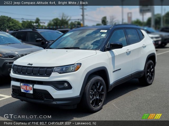 2022 Jeep Compass Altitude 4x4 in Bright White