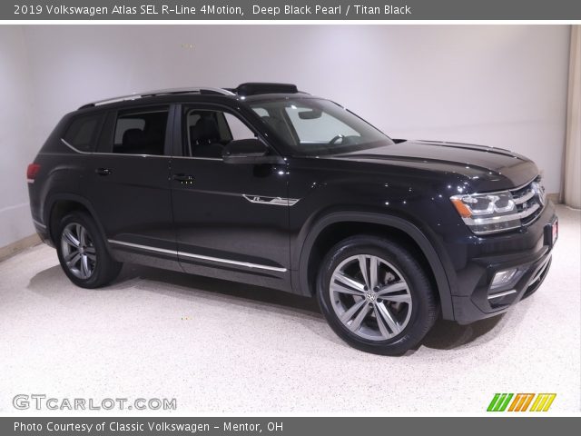 2019 Volkswagen Atlas SEL R-Line 4Motion in Deep Black Pearl