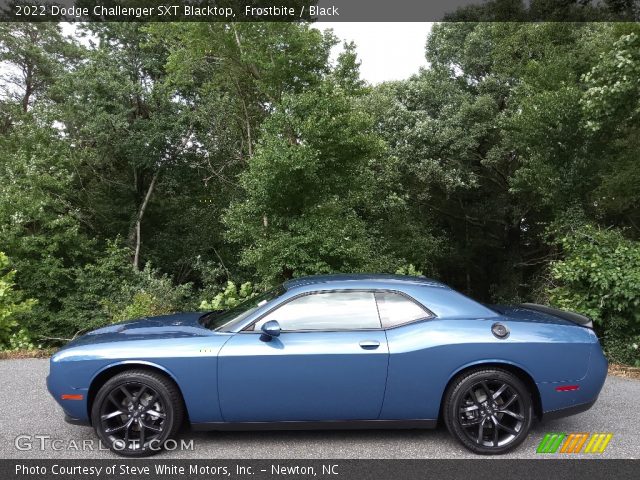 2022 Dodge Challenger SXT Blacktop in Frostbite