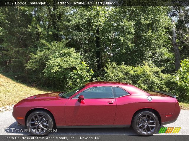 2022 Dodge Challenger SXT Blacktop in Octane Red Pearl