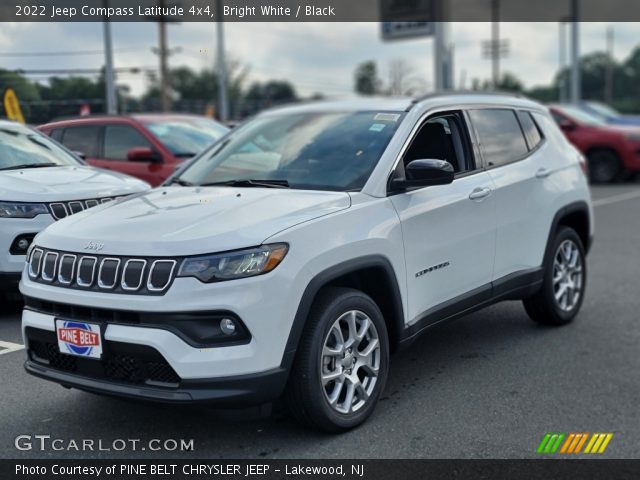 2022 Jeep Compass Latitude 4x4 in Bright White